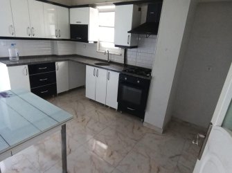 SAMSUN İLKADIM TEPECİK MAH 3+1 135m2 2 CAM BALKON 2 BANYO OTOPARKLI 5 YILLIK 1.KAT KUPON DAİRE