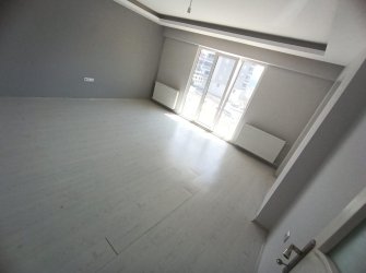 SAMSUN İLKADIM TEPECİK MAH 3+1 135m2 2 CAM BALKON 2 BANYO OTOPARKLI 5 YILLIK 1.KAT KUPON DAİRE