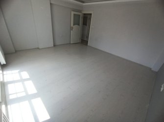 SAMSUN İLKADIM TEPECİK MAH 3+1 135m2 2 CAM BALKON 2 BANYO OTOPARKLI 5 YILLIK 1.KAT KUPON DAİRE
