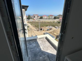 SAMSUN ATAKUM ÇAKIRLAR YALI MAH 1+1 50m2 2.KAT MÜKEMMEL KONUMDA YERDEN ISITMALI GENİŞ BALKONLU FIRSAT DAİRE