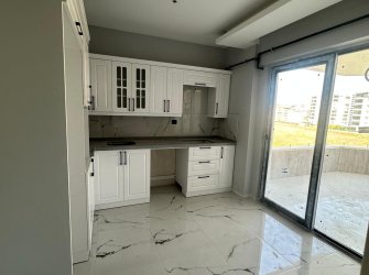 SAMSUN İLKADIM KIŞLA MAH 3+1 150m2 NET 2 BANYO 2 GENİŞ BALKON OTOPARKLI ÇİFT ASANSÖRLÜ MÜKEMMEL KONUMDA 1-2-3 KAT YERDEN ISITMALI SIFIR DAİRELER