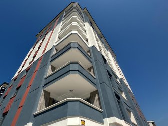 SAMSUN İLKADIM KIŞLA MAH 3+1 150m2 NET 2 BANYO 2 GENİŞ BALKON OTOPARKLI ÇİFT ASANSÖRLÜ MÜKEMMEL KONUMDA 1-2-3 KAT YERDEN ISITMALI SIFIR DAİRELER