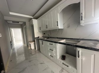 SAMSUN İLKADIM KIŞLA MAH 3+1 2 BALKONLU 140m2 EBEVEYN BANYOLU TERS DUBLEX 1.KAT SIFIR DAİRE