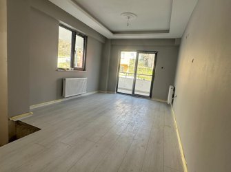 SAMSUN İLKADIM KIŞLA MAH 3+1 2 BALKONLU 140m2 EBEVEYN BANYOLU TERS DUBLEX 1.KAT SIFIR DAİRE