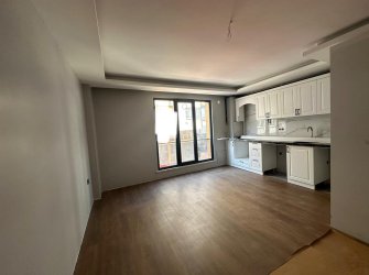 SAMSUN İLKADIM RASATHANE MAH 1+1 EBEVEYN BANYOLU ASANSÖRLÜ CADDEYE CEPHE 50m2 1.KAT YERDEN ISITMALI  SIFIR DAİRE