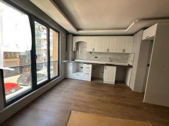 SAMSUN İLKADIM RASATHANE MAH 1+1 EBEVEYN BANYOLU ASANSÖRLÜ CADDEYE CEPHE 50m2 1.KAT YERDEN ISITMALI  SIFIR DAİRE