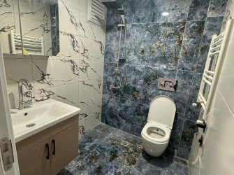 SAMSUN İLKADIM RASATHANE MAH 1+1 EBEVEYN BANYOLU ASANSÖRLÜ CADDEYE CEPHE 50m2 1.KAT YERDEN ISITMALI  SIFIR DAİRE