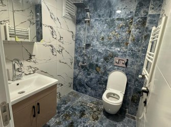 SAMSUN İLKADIM RASATHANE MAH 1+1 EBEVEYN BANYOLU ASANSÖRLÜ CADDEYE CEPHE 50m2 1.KAT YERDEN ISITMALI  SIFIR DAİRE