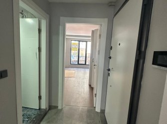 SAMSUN İLKADIM RASATHANE MAH 1+1 EBEVEYN BANYOLU ASANSÖRLÜ CADDEYE CEPHE 50m2 1.KAT YERDEN ISITMALI  SIFIR DAİRE