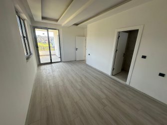 SAMSUN İLKADIM KALKANCI MAH 3+1 2.KAT 140m2 2 BANYO 2 GENİŞ BALKON ASANSÖRLÜ CADDEYE CEPHE SIFIR DAİRE