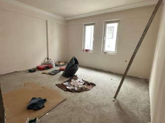 SAMSUN İLKADIM KIŞLA MAH 1.KAT 3+1 135m2 2 BALKONLU DIŞCEPHELİ KREDİYE UYGUN ÖZEL YAPIM DAİRE