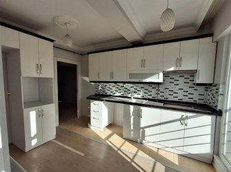 SAMSUN ATAKUM ATAKENT MAH 4.KAT 3+1 130m2 TEK DAİRE ÜZERİNE GENİŞ CAM BALKONLU OTOPARKLI KAÇIRILMAYACAK FIRSAT DAİRE 