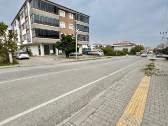 KAVACIK MAH.220M2 CADDEYE CEPHE İKİ KATLI ASANSÖRLÜ FIRSAT DÜKKAN 