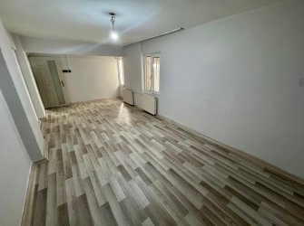 SAMSUN İLKADIM ADALET MH. 2+1 95 M2 BAHÇE KAT MÜSTAKİL GİRİŞLİ DIŞ CEPHELİ İÇİ YAPILI MASRAFSIZ MERKEZİ KONUMDA FIRSAT DAİRE..
