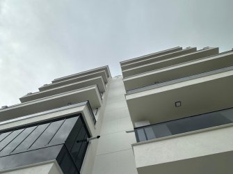 SAMSUN İLKADIM KALKANCI MAH 3+1 2.KAT 145m2 2 BANYO 2 GENİŞ BALKONLU CADDEYE CEPHE VESTİYER TAKILI SIFIR LÜX DAİRE