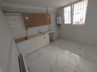 SAMSUN İLKADIM ADALET MAH 1+1 DOĞALGAZLI 6 YILLIK OTOPARKLI ASANSÖRLÜ 70m2 BAHÇE KAT KUPON DAİRE