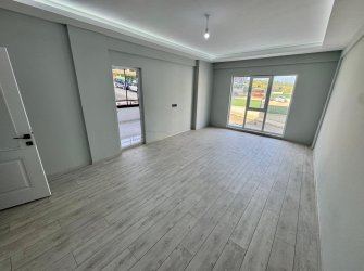 SAMSUN İLKADIM TEPECİK MH. 2+1 110 M2 1. KAT EBEVEYN BANYOLU CAM BALKONLARI KOMBİSİ TAKILI BÜYÜK BALKONLU SIFIR FIRSAT DAİRE..