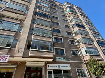 SAMSUN İLKADIM KALKANCI MH. 3+1 135 M2 2. KAT TRAMVAYA YAKIN CADDEYE CEPHE ÇİFT BALKONLU OTOPARKLI SİTE İÇİ FIRSAT DAİRE.