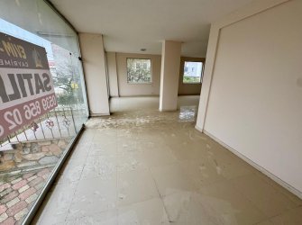 KAVACIK MAH.220M2 CADDEYE CEPHE İKİ KATLI ASANSÖRLÜ FIRSAT DÜKKAN 
