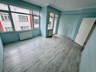 SAMSUN İLKADIM ÇİFTLİK MH. 2+1 3. KAT 95 M2 İÇİ YAPILI MASRAFSIZ KREDİYE UYGUN FIRSAT DAİRE..