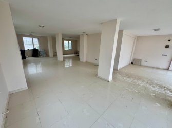 KAVACIK MAH.220M2 CADDEYE CEPHE İKİ KATLI ASANSÖRLÜ FIRSAT DÜKKAN 