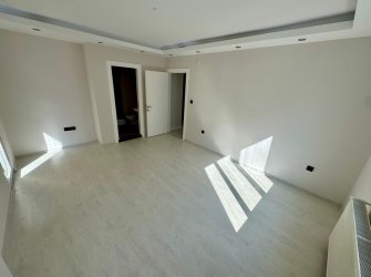 SAMSUN İLKADIM KAVACIK MH. 3+1 156 M2 1. KAT EBEVEYN BANYOLU CAM BALKONLARI TAKILI CADDEYE CEPHE SATILIK DAİRE..