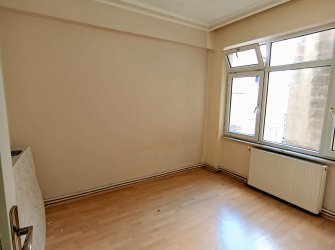 SAMSUN İLKADIM ÇİFTLİK MAH. 2+1 2.KAT DOĞALGAZLI BALKONLU MERKEZİ KONUMDA KREDİYE UYGUN FIRSAT DAİRE.. 