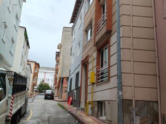 EVİM-NUR'DAN YENİDOGAN MH. 2+0 75m2 BAHÇE KAT 10 YILLIK DOĞALGAZLI KREDİYE UYGUN GENİŞ BALKONLU DAİRE...