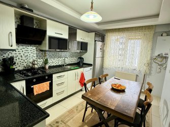 SAMSUN İLKADIM KALKANCI MH. 3+1 140 M2 3. KAT EBEVEYN BANYOLU CAM BALKONLARI TAKILI KREDİ LİMİTİ YOK SİTE İÇİ FIRSAT DAİRE.. 