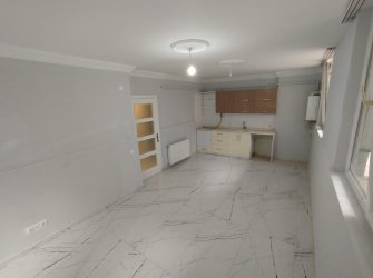 SAMSUN İLKADIM ADALET MAH 1+1 DOĞALGAZLI 6 YILLIK OTOPARKLI ASANSÖRLÜ 70m2 BAHÇE KAT KUPON DAİRE