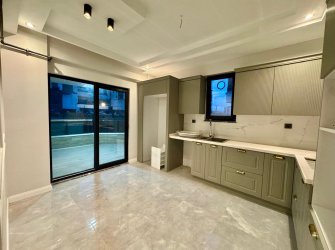 SAMSUN İLKADIM KIŞLA MH. 3+1 135 M2 Y. GİRİŞ YERDEN ISITMALI EBEVEYN BANYOLU 2 BALKONLU İÇİ LÜKS YAPILI KREDİYE UYGUN SATILIK FIRSAT DAİRE.. 