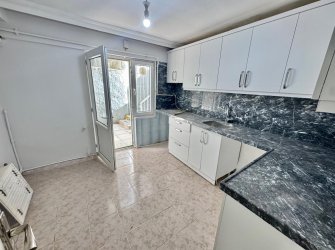 SAMSUN İLKADIM ADALET MH. 2+1 95 M2 BAHÇE KAT MÜSTAKİL GİRİŞLİ DIŞ CEPHELİ İÇİ YAPILI MASRAFSIZ MERKEZİ KONUMDA FIRSAT DAİRE..