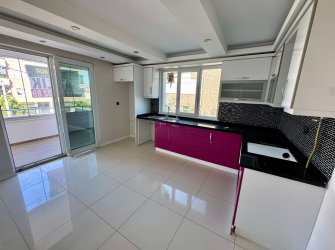 SAMSUN İLKADIM KAVACIK MH. 3+1 156 M2 1. KAT EBEVEYN BANYOLU CAM BALKONLARI TAKILI CADDEYE CEPHE SATILIK DAİRE..