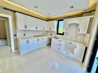 SAMSUN İLKADIM KALKANCI MH 2+1 3. KAT 100 M2 DENİZ MANZARALI MERKEZİ KONUMDA LÜKS DAİRE..