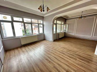 SAMSUN İLKADIM KADIKÖY MAH. 2+1 100 M2 3. KAT DIŞ CEPHELİ AÇIK OTOPARKLI MERKEZİ KONUMDA MASRAFSIZ FIRSAT DAİRE
