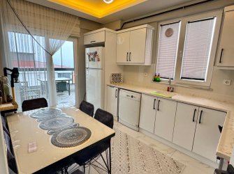 SAMSUN İLKADIM TEPECİK MH. 3+1 4. KAT 130 M2 EBEVEYN BANYOLU CAM BALKONLU VESTİYERLİ MASRAFSIZ 1 YILLIK FIRSAT DAİRE..