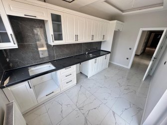 SAMSUN İLKADIM KALKANCI MH. 3+1 130 M2 1. KAT EBEVEYN BANYOLU BÜYÜK BALKONLU MERKEZİ KONUMDA KREDİYE UYGUN FIRSAT DAİRE..